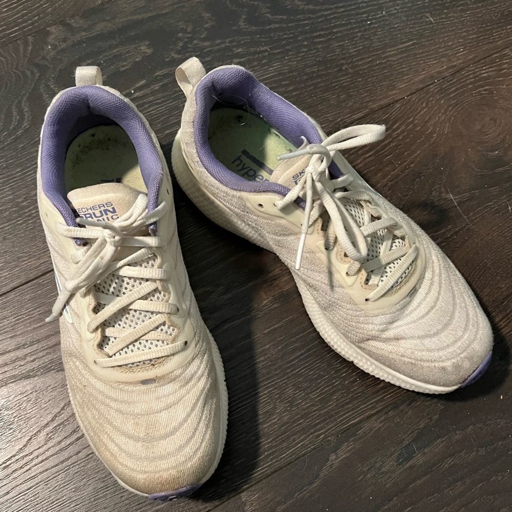 Skechers Go Run 8 Bionic White/Lavender Running Shoes Women's SZ 8.5